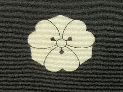 平和屋着物●創業460年・千總　黒留袖　駒刺繍　浜松水車草花文　金彩　正絹　逸品　CABC8229gh