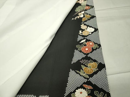 平和屋着物●創業460年・千總　黒留袖　駒刺繍　浜松水車草花文　金彩　正絹　逸品　CABC8229gh