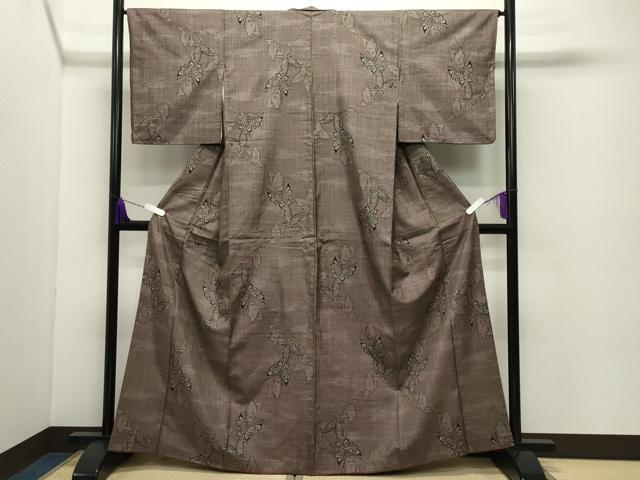 平和屋着物●本場大島紬　7マルキ　舞蝶文　正絹　逸品　CABC8266gh