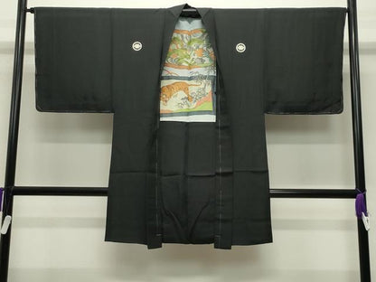 平和屋着物●男性　黒紋付　羽織セット　羽裏：龍　虎　正絹　逸品　未使用　CABC8301gh