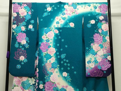 平和屋着物●豪華振袖　刺繍　舞蝶花文　暈し染め　金銀彩　銀通し地　正絹　逸品　CABC8371gh
