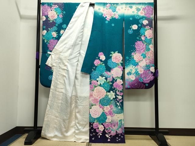 平和屋着物●豪華振袖　刺繍　舞蝶花文　暈し染め　金銀彩　銀通し地　正絹　逸品　CABC8371gh