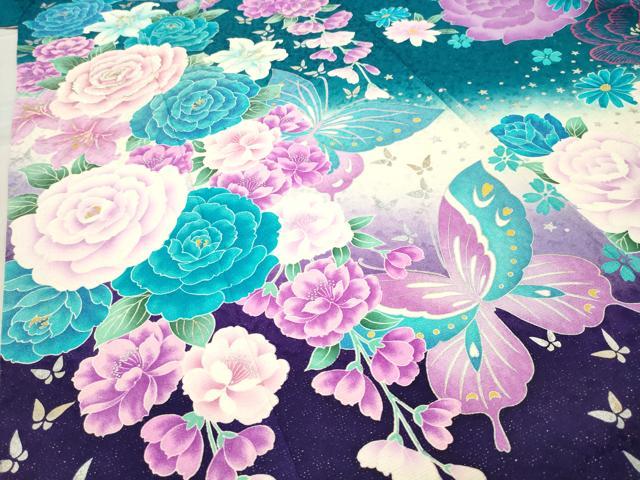 平和屋着物●豪華振袖　刺繍　舞蝶花文　暈し染め　金銀彩　銀通し地　正絹　逸品　CABC8371gh