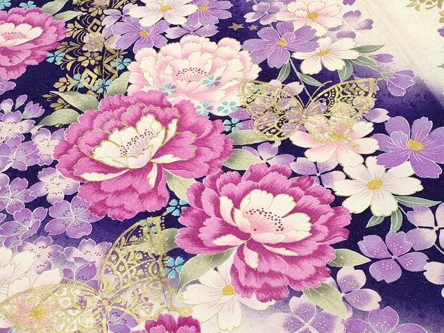 平和屋着物●豪華振袖　駒刺繍　舞蝶花文　暈し染め　金彩　銀通し地　正絹　逸品　CABC8373gh
