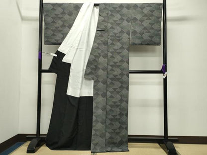 平和屋着物●江戸小紋　保科勝信　溢れ松葉花文　黒地　反端付き　ロング丈　正絹　逸品　CABC8386gh