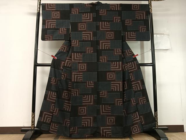 平和屋着物●本場大島紬　7マルキ　幾何学文様　正絹　逸品　CABC9670vp
