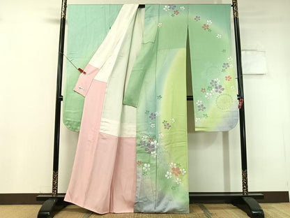 平和屋着物●豪華振袖 駒刺繍 舞桜 暈し染め 銀通し地 やまと誂製 正絹 逸品 CABC9707vp