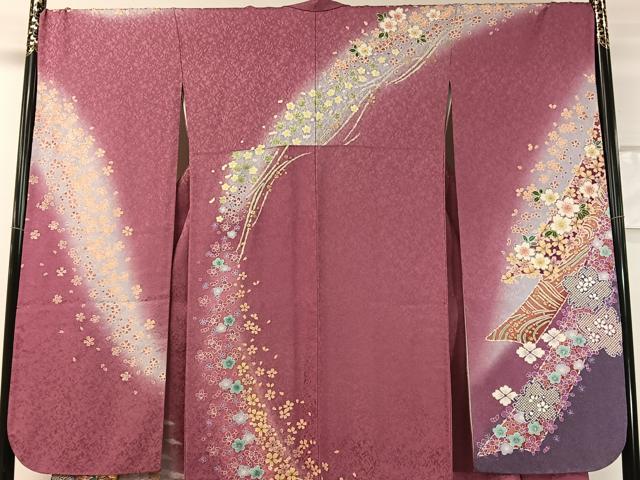 平和屋着物●豪華振袖 駒刺繍 霞熨斗花文 暈し染め 金通し地 正絹 逸品 CABC9708vp