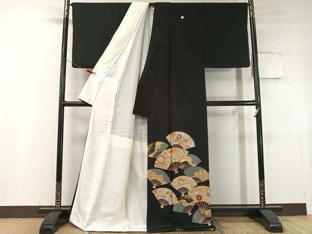 平和屋着物●豪華黒留袖　駒刺繍　扇面吉祥花蝶文　金彩　ロング丈　正絹　逸品　CABC9748vp