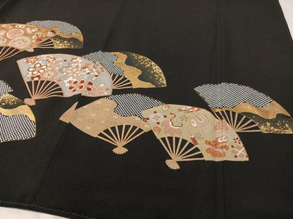 平和屋着物●豪華黒留袖　駒刺繍　扇面吉祥花蝶文　金彩　ロング丈　正絹　逸品　CABC9748vp