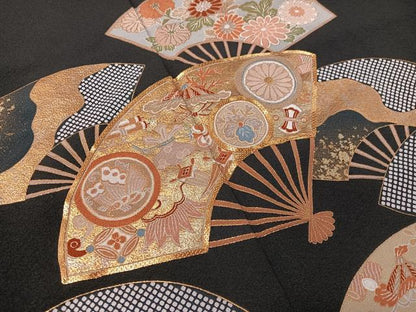 平和屋着物●豪華黒留袖　駒刺繍　扇面吉祥花蝶文　金彩　ロング丈　正絹　逸品　CABC9748vp