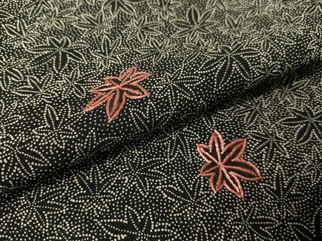 平和屋着物●上質な小紋　刺繍　楓尽くし　黒地　正絹　逸品　未使用　CABC9751vp