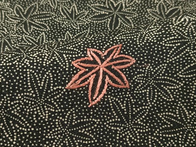 平和屋着物●上質な小紋　刺繍　楓尽くし　黒地　正絹　逸品　未使用　CABC9751vp