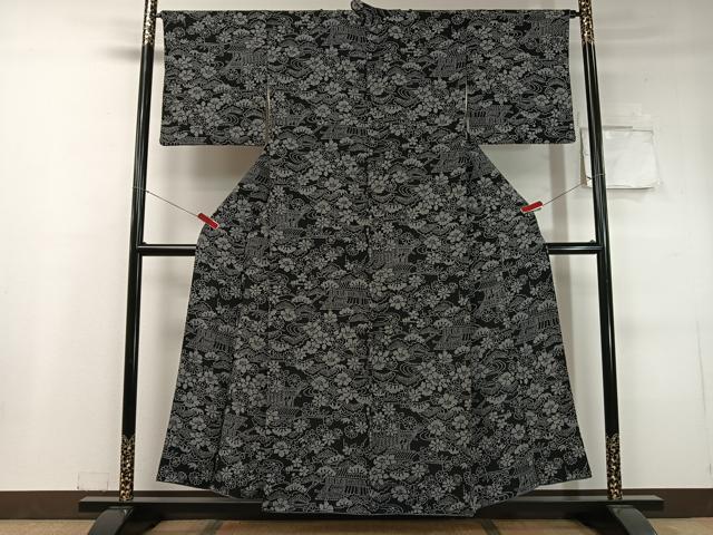 平和屋着物●上質な小紋　流水風景花松文　黒地　鬼しぼ縮緬　正絹　逸品　CABC9771vp