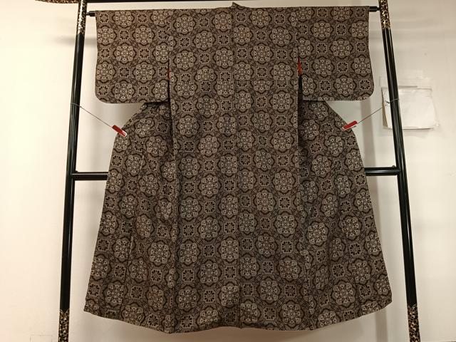 平和屋着物●本場大島紬 龍郷絣 吉祥花文 正絹 逸品 CABC9782vp