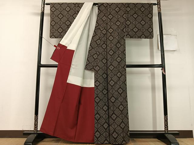 平和屋着物●本場大島紬　龍郷絣　花菱文　正絹　逸品　CABC9784vp