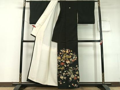 平和屋着物●豪華黒留袖　駒刺繍　宝尽くし飛鶴桐松文　金彩　正絹　逸品　CABC9839vp
