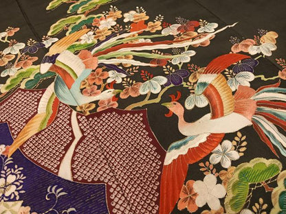 平和屋着物●アンティーク　大正ロマン　黒留袖　刺繍　御所車鳳凰花松文　金彩　正絹　逸品　CABC9840vp