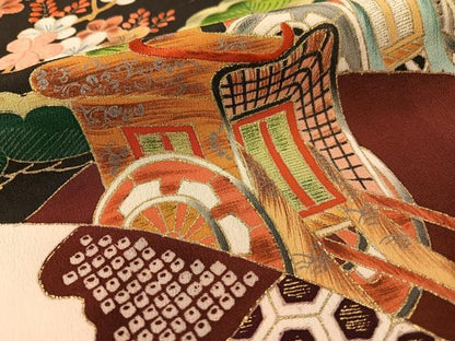 平和屋着物●アンティーク　大正ロマン　黒留袖　刺繍　御所車鳳凰花松文　金彩　正絹　逸品　CABC9840vp