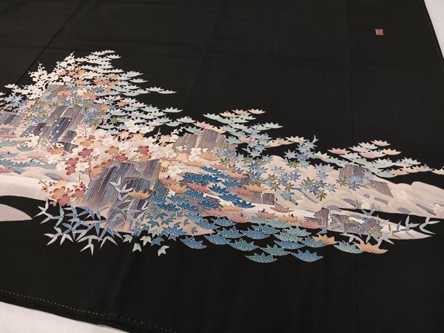 平和屋着物●本加賀友禅作家　杉浦伸　黒留袖　立波草花文　正絹　逸品　CABC9846vp