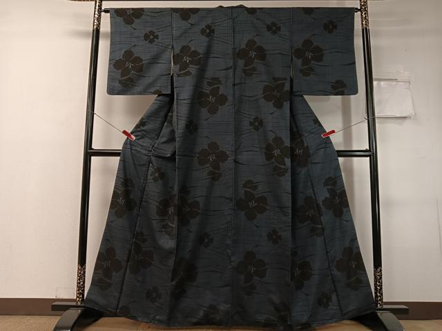 平和屋着物●本場大島紬　7マルキ　舞花文　正絹　逸品　CABC9905vp