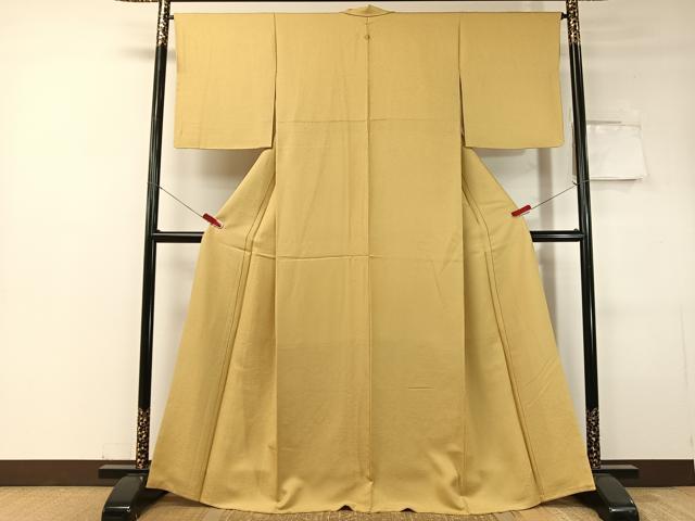 平和屋着物●上質な色無地　紋意匠　芥子色　正絹　逸品　CABC9908vp