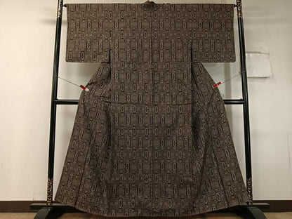 平和屋着物●本場大島紬　割り込み絣　幾何学文様　正絹　逸品　未使用　CABC9910vp