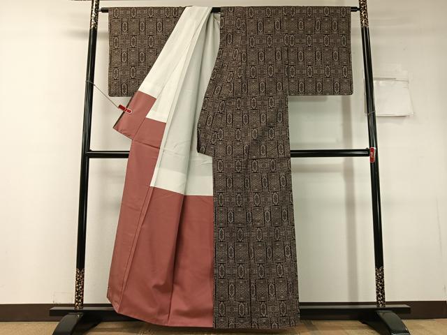 平和屋着物●本場大島紬　割り込み絣　幾何学文様　正絹　逸品　未使用　CABC9910vp