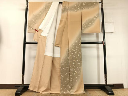 平和屋着物●訪問着　作家物　駒刺繍　舞花文　暈し染め　金彩　鬼しぼ縮緬　反端付き　正絹　逸品　CABC9918vp