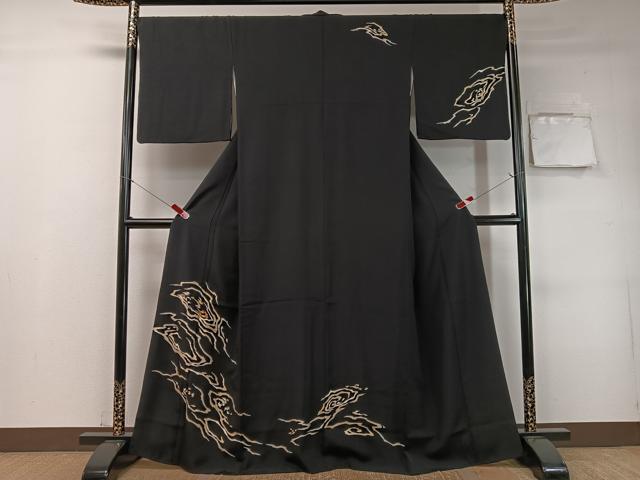 平和屋着物●訪問着　駒刺繍　霞文　黒地　金銀彩　正絹　逸品　CABC9972vp