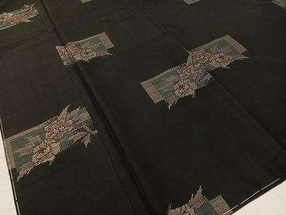 平和屋着物●本場大島紬　9マルキ　地空き　色紙重ね花文　正絹　逸品　未使用　CABC9987vp
