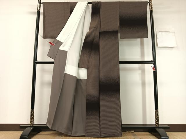 平和屋着物●上質な紬　横段文　黒地　正絹　逸品　CABC9991vp