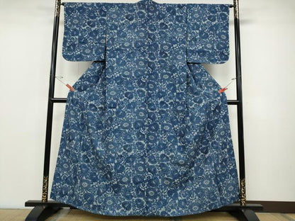 平和屋着物●上質な紬 本藍型絵染め 刺し子 葵唐草文 正絹 逸品 CABD0016ut
