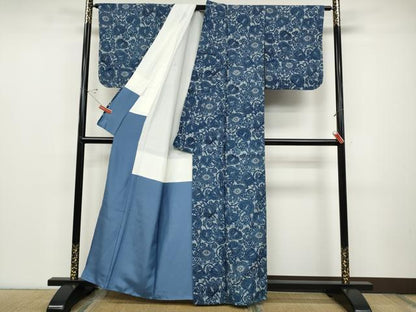 平和屋着物●上質な紬 本藍型絵染め 刺し子 葵唐草文 正絹 逸品 CABD0016ut