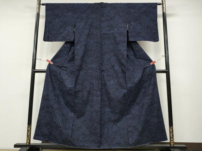 平和屋着物●本場結城紬 重要無形文化財 80亀甲 雲取り風景花文 正絹 逸品 CABD0053ut
