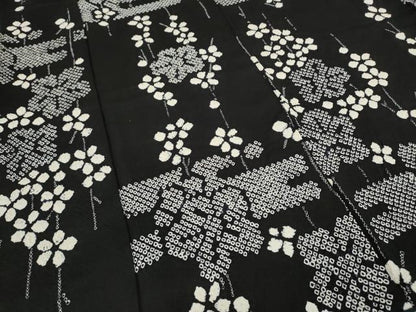 平和屋着物●上質な小紋 総絞り エ霞舞梅文 黒地 正絹 逸品 CABD0064ut
