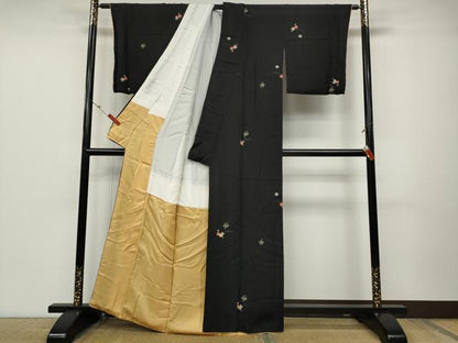 平和屋着物●上質な小紋　笹　枝梅　こぼれ松葉　黒地　金彩　正絹　逸品　CABD0111ut