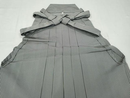 平和屋着物●男性　馬乗り袴　絲織平　縞　正絹　逸品　CABD0146ut