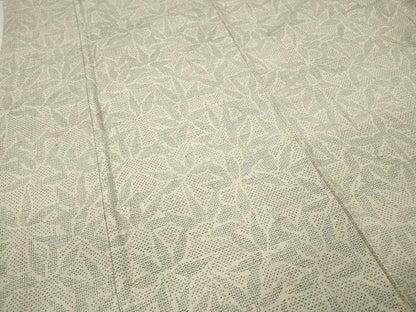 平和屋着物●本場結城紬　重要無形文化財　80亀甲　舞葉文　正絹　逸品　CABD0256ut