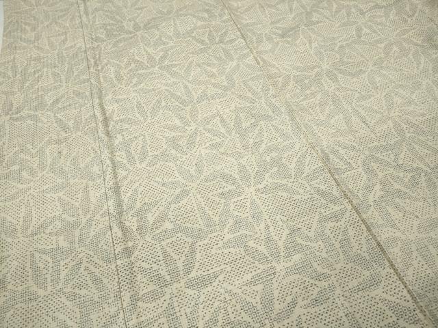 平和屋着物●本場結城紬　重要無形文化財　80亀甲　舞葉文　正絹　逸品　CABD0256ut