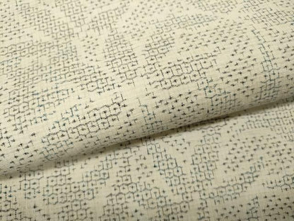 平和屋着物●本場結城紬　重要無形文化財　80亀甲　舞葉文　正絹　逸品　CABD0256ut