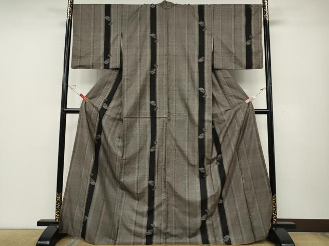 平和屋着物●本場大島紬　9マルキ　地紙花文　ロング丈　正絹　逸品　CABD0262ut