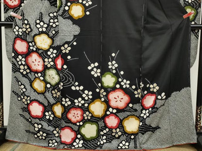 平和屋着物●豪華振袖　駒刺繍　絞り　枝梅文　黒地　金彩　正絹　逸品　未使用　CABD0284ut