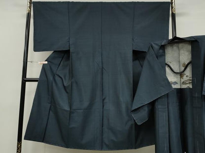 平和屋着物●男性　本場大島紬　アンサンブル　80亀甲　総詰め　正絹　逸品　未使用　CABD0288ut