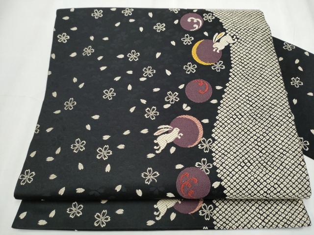平和屋着物●九寸名古屋帯 跳兎 舞桜丸文 黒地 正絹 逸品 CABD0446hy