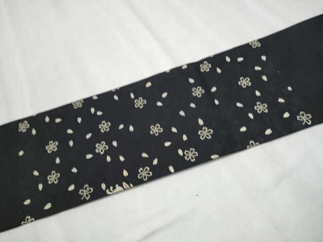 平和屋着物●九寸名古屋帯 跳兎 舞桜丸文 黒地 正絹 逸品 CABD0446hy
