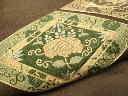 平和屋着物●太鼓柄京袋　本袋帯　駒刺繍　総刺繍　菱花唐草文　金通し地　正絹　逸品　CABD0544hy