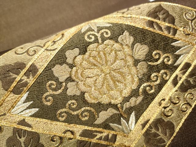 平和屋着物●太鼓柄京袋　本袋帯　駒刺繍　総刺繍　菱花唐草文　金通し地　正絹　逸品　CABD0544hy