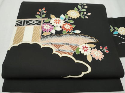 平和屋着物●塩瀬 九寸名古屋帯 駒刺繍 風景花文 黒地 金彩 正絹 逸品 CABD0577hy