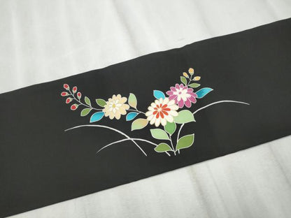 平和屋着物●塩瀬 九寸名古屋帯 駒刺繍 風景花文 黒地 金彩 正絹 逸品 CABD0577hy